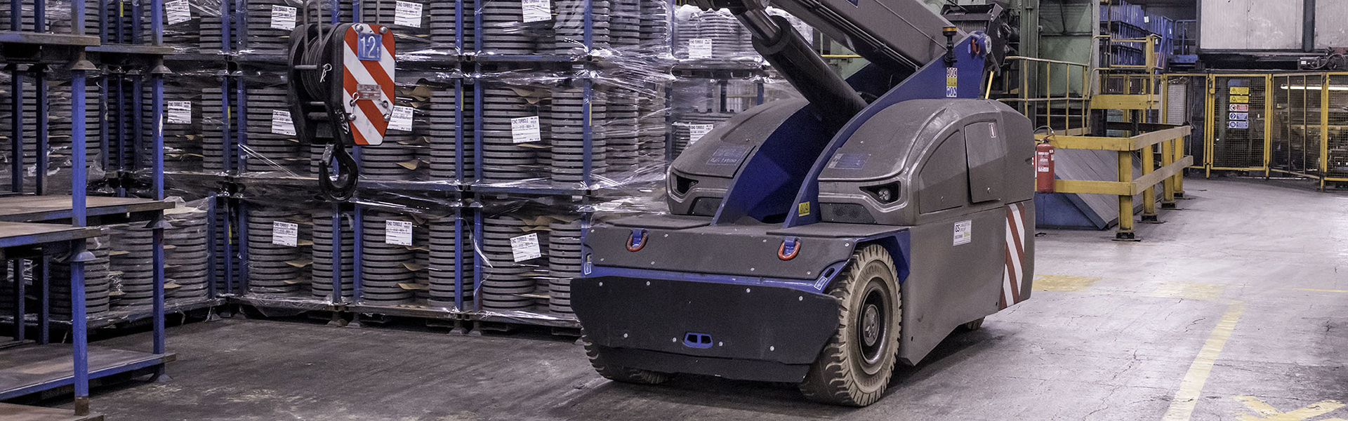 Nuova Consegna per Cablesteel: Gru Semovente Manitex VALLA 110 per la Fonderia di Torbole
